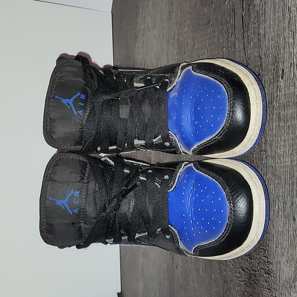 Air Jordans size 4 - Picture 2 of 7